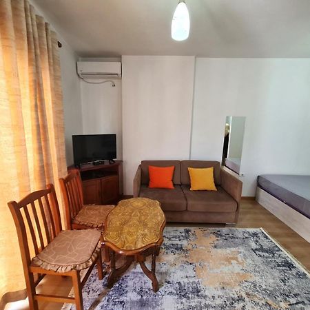 Apartament Property Albania 7 Tiranë Ngoại thất bức ảnh
