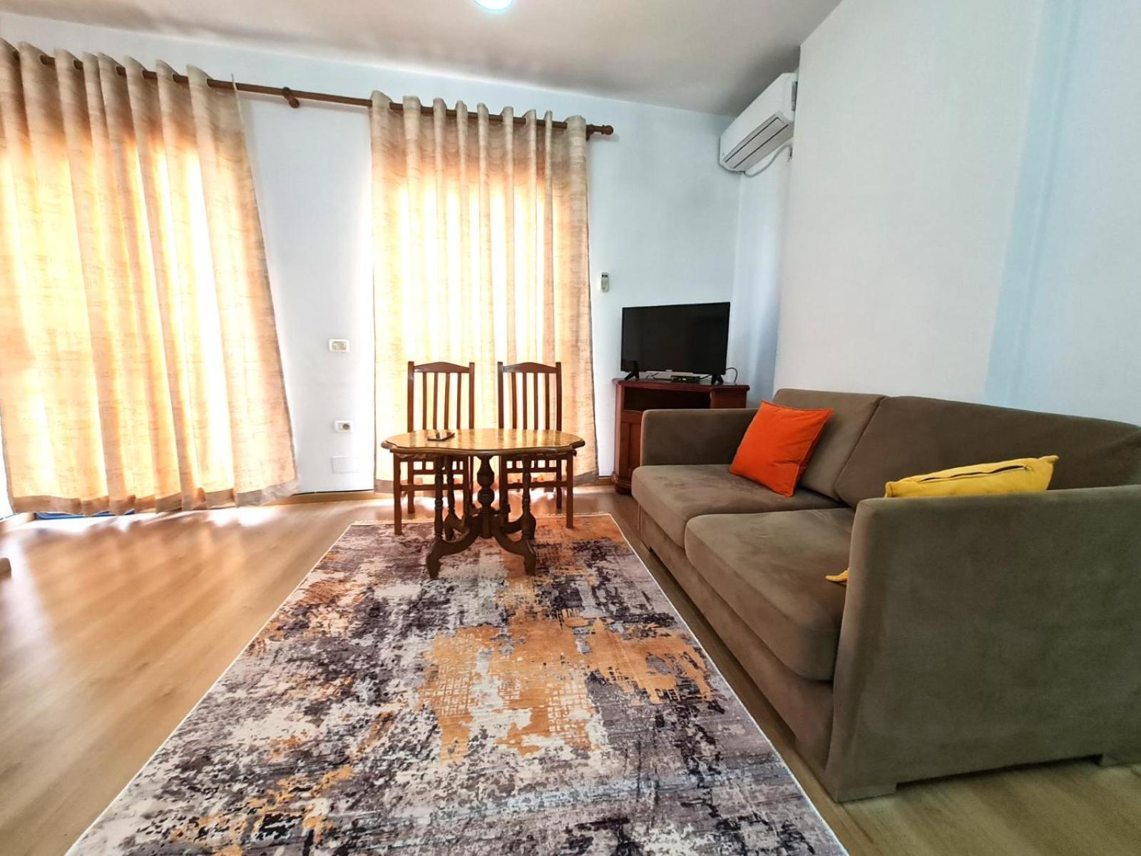 Apartament Property Albania 7 Tiranë Ngoại thất bức ảnh